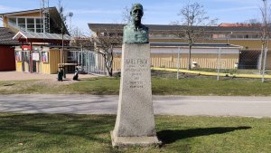 Byst över Carl Frick